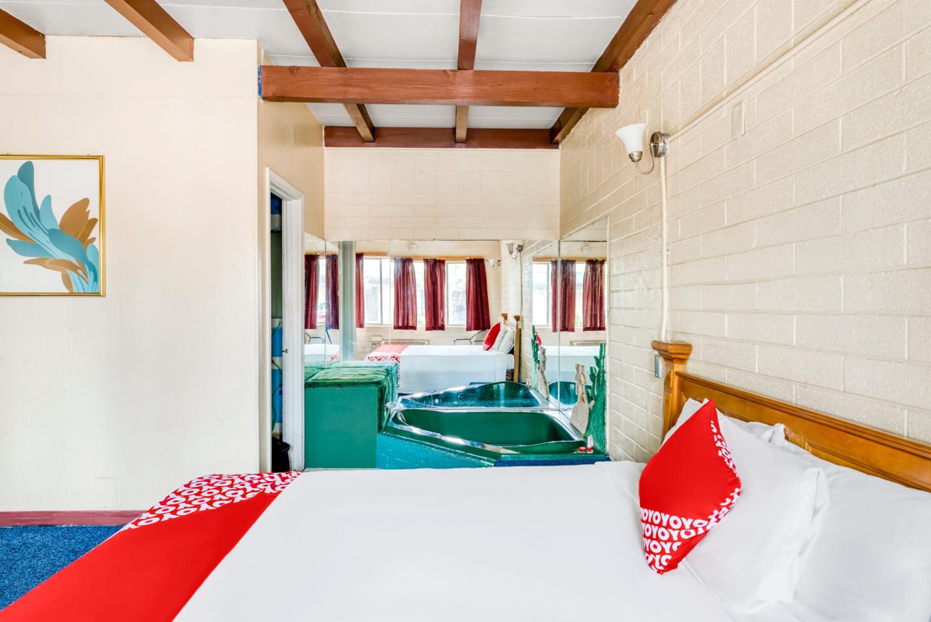 oyo oasis motel las vegas i 15