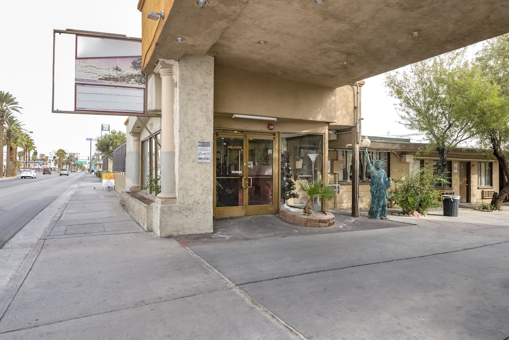 oyo oasis motel las vegas i 15