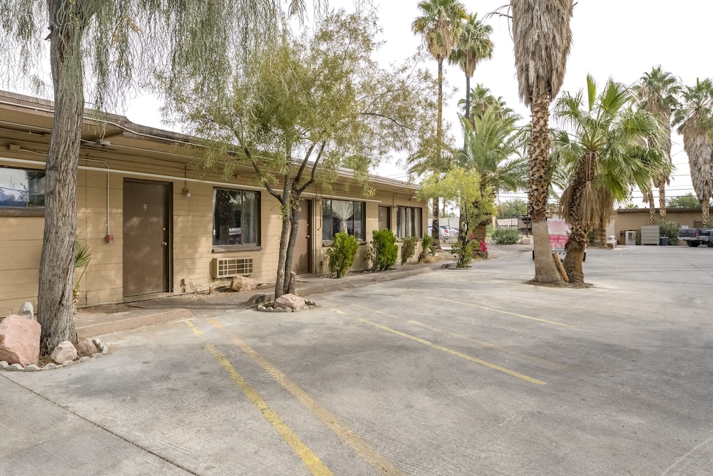 oyo oasis motel las vegas i 15
