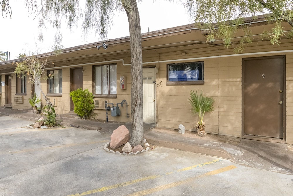 oyo oasis motel las vegas i 15