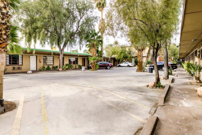 oyo oasis motel las vegas i 15