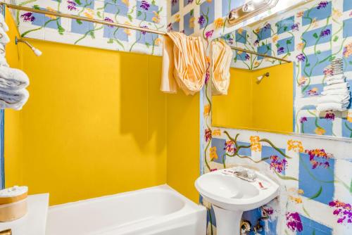 oyo oasis motel las vegas i 15
