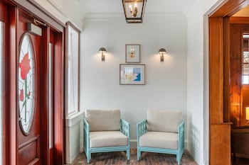 The Shore House,Narragansett Pier>>Narragansett,3 star