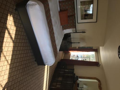 cypress inn