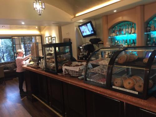 Cypress Inn,Carmel-By-The-Sea>>Carmel,4 star