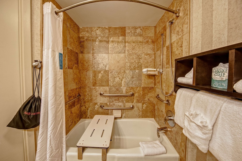 hampton inn nashville vanderbilt