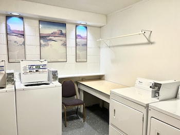 brentwood inn and garden