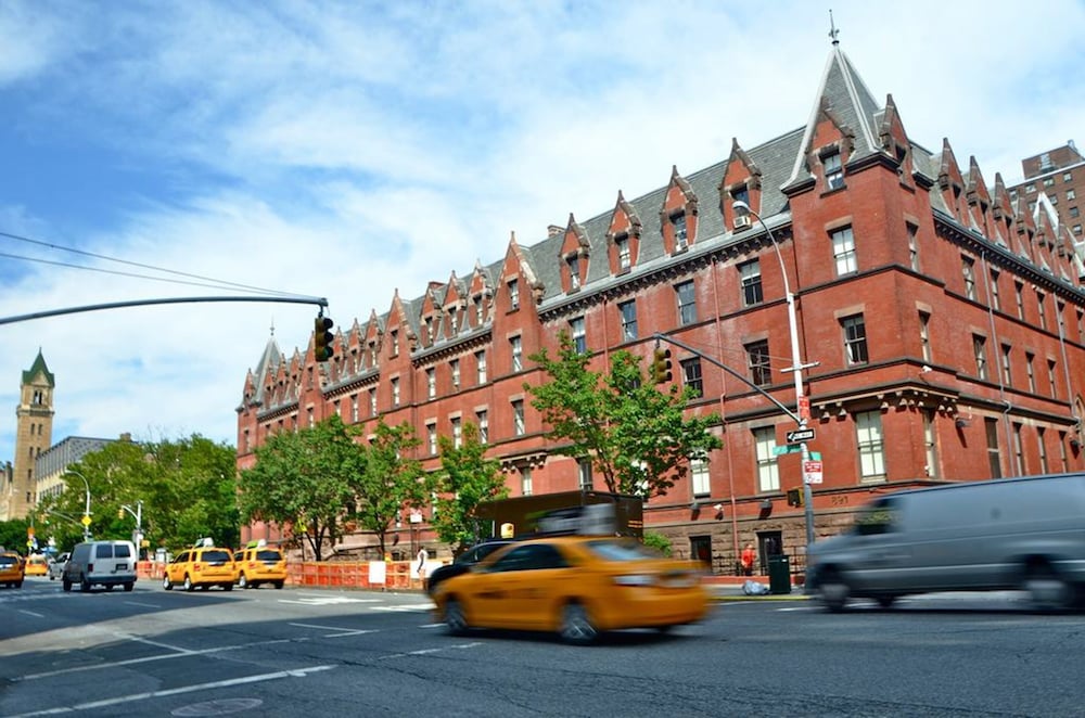 hi new york city hostel