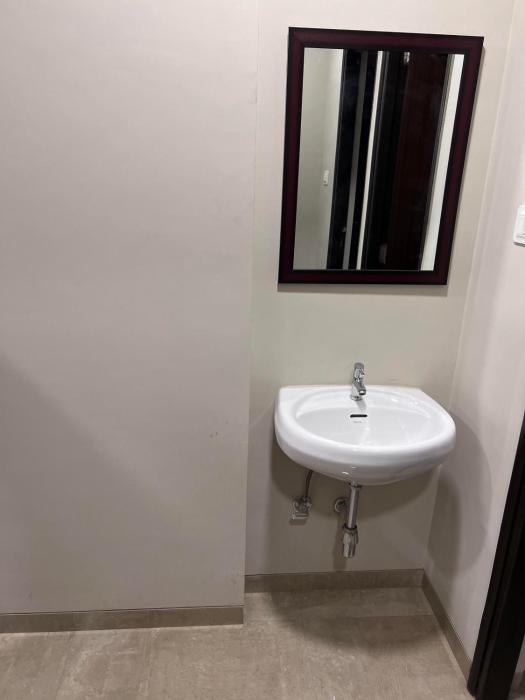 pinaki comfort stay vile parle near airport