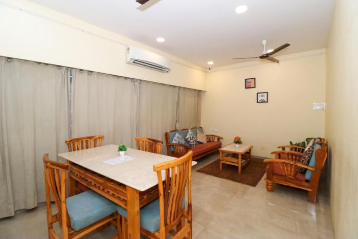 pinaki comfort stay vile parle near airport