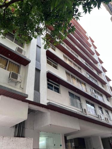 pinaki comfort stay vile parle near airport