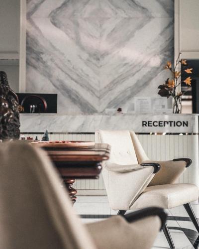 leon lasalle hotel and residences