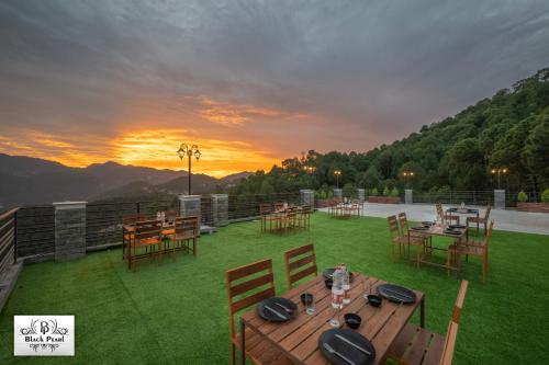 The Blackpearl Hillcrest,Kasauli, Kanda Road, Ghariyana, Himachal Pradesh,3 star