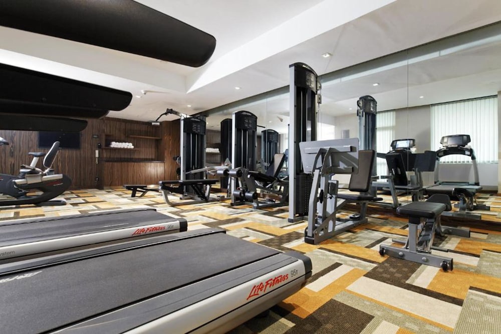 Iidl Suites,Mayur Vihar,4 star