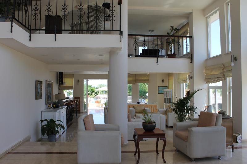 the prince inn hotelandvillas