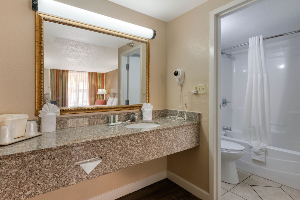 quality inn and suites conference center