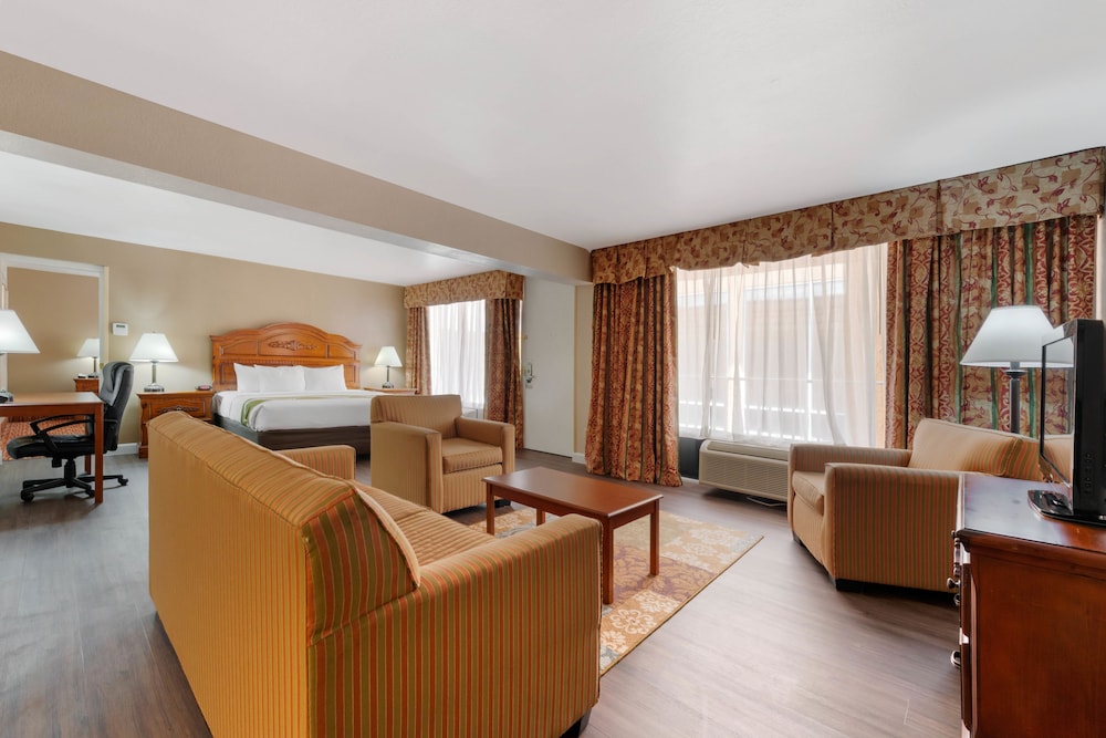 quality inn and suites conference center