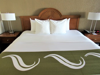 quality inn and suites conference center