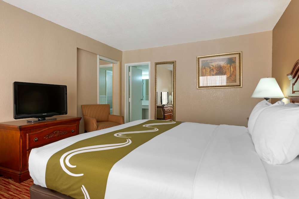 quality inn and suites conference center