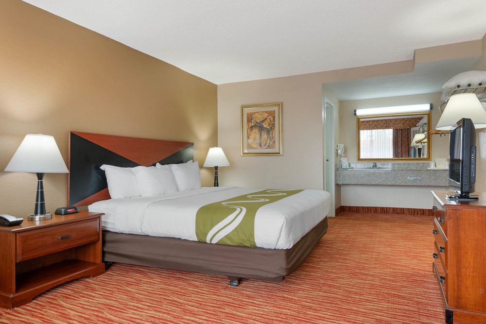 quality inn and suites conference center