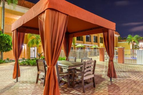 quality inn and suites conference center