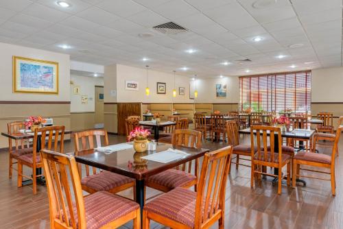 quality inn and suites conference center