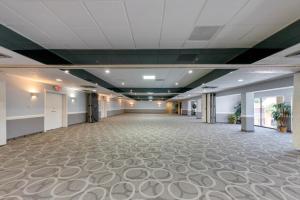 quality inn and suites conference center