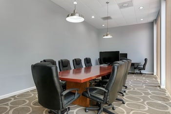 quality inn and suites conference center