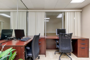 quality inn and suites conference center