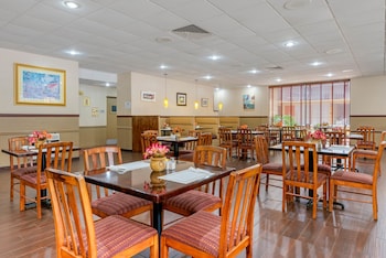 quality inn and suites conference center