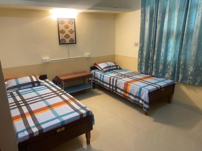 negi lodge chandigarh