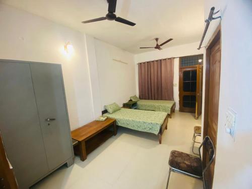 negi lodge chandigarh