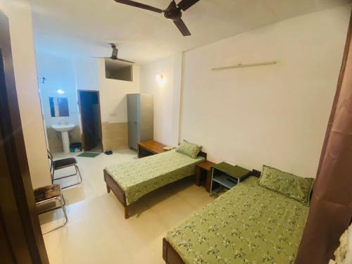 negi lodge chandigarh