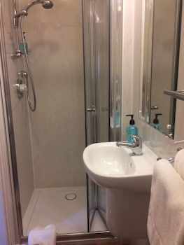macdougall clansman hotel