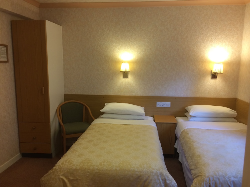 macdougall clansman hotel