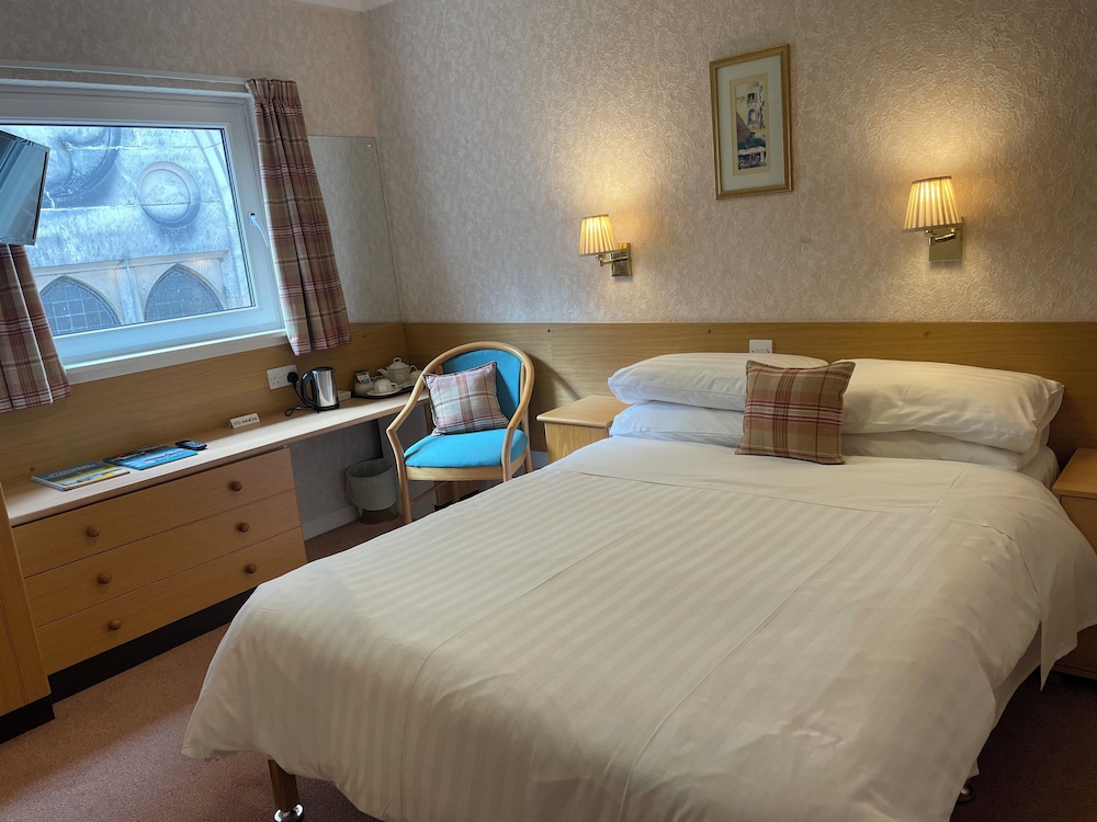 macdougall clansman hotel
