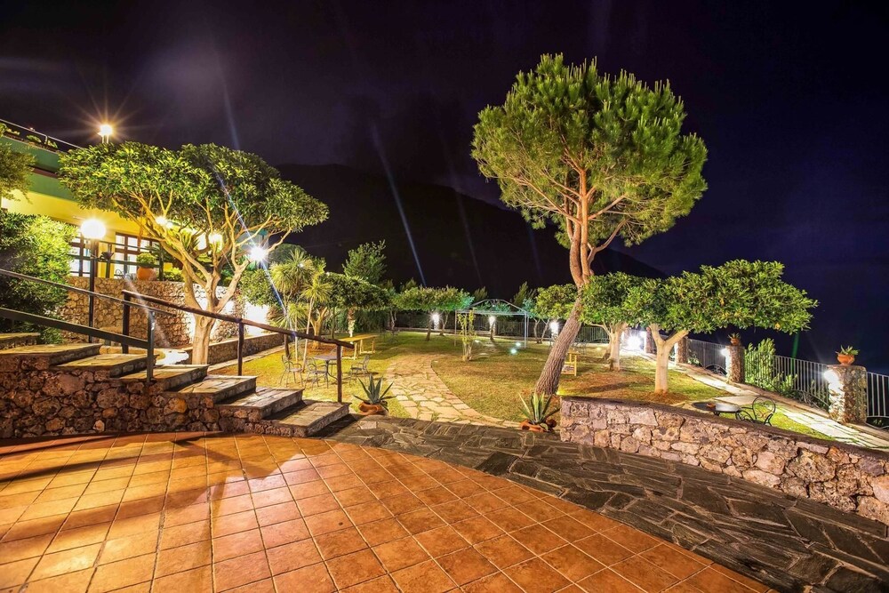 hotel club san diego