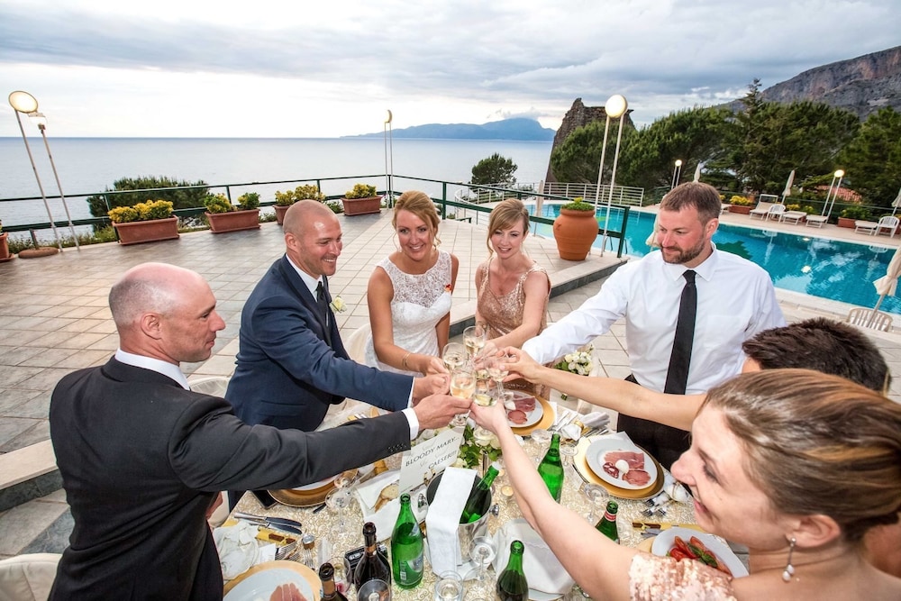 hotel club san diego