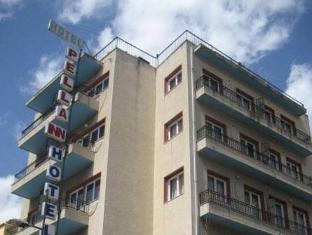 pella inn hostel