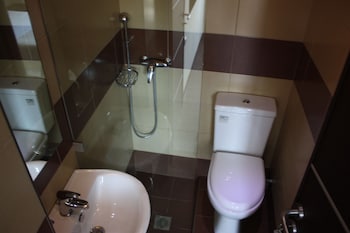 pella inn hostel