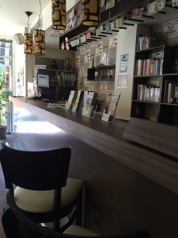 pella inn hostel