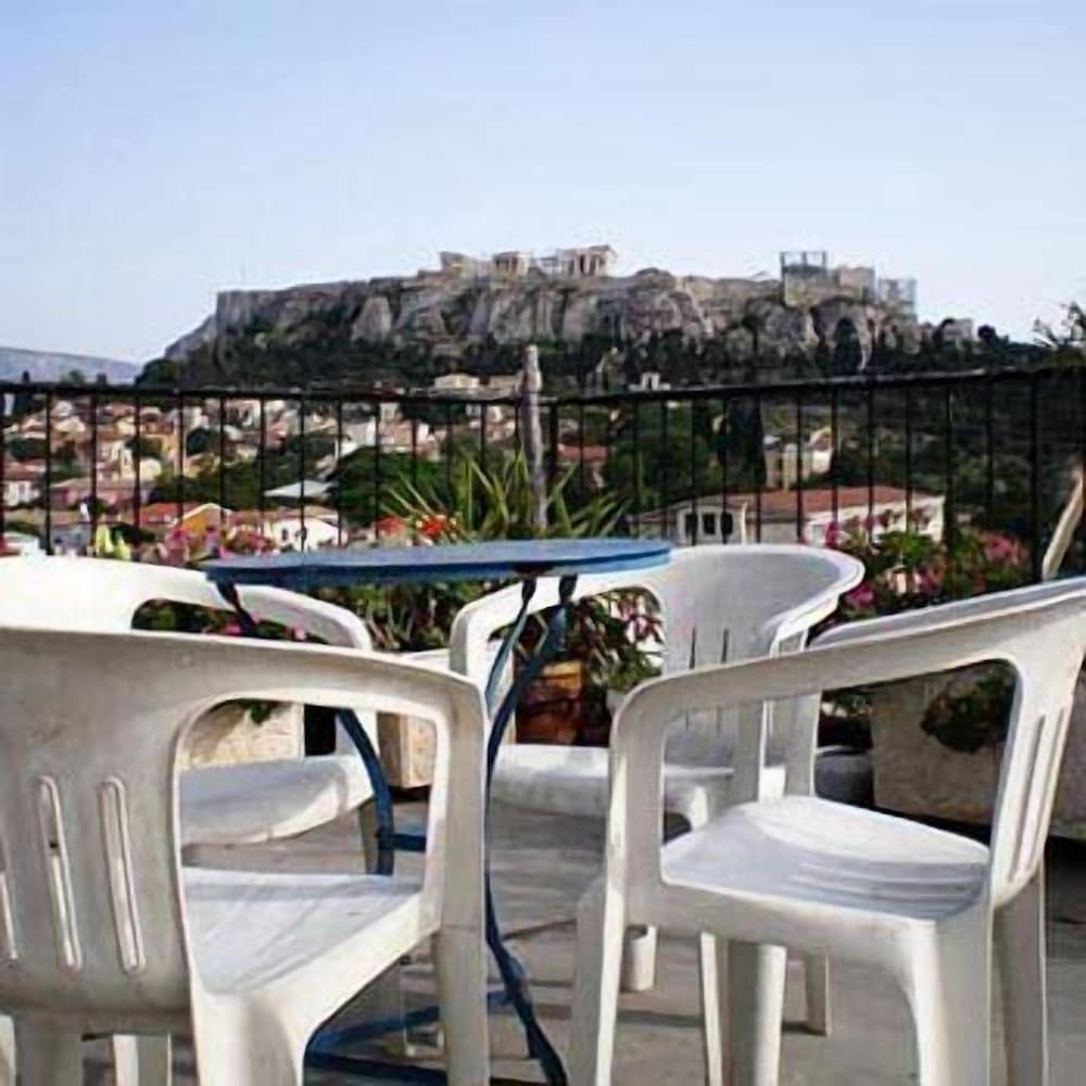 pella inn hostel