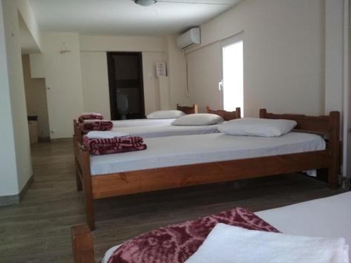 pella inn hostel