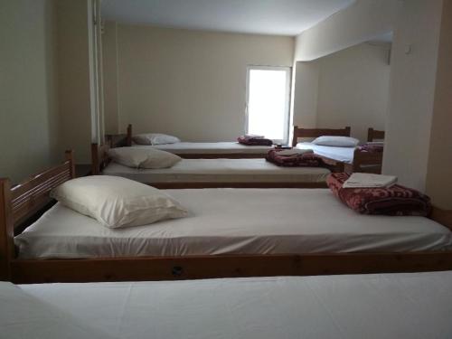 pella inn hostel