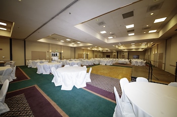 Howard Johnson By Wyndham Gallup,In A Rural Location,2 star