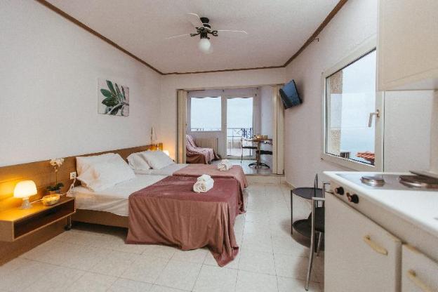 happy days hotel christina