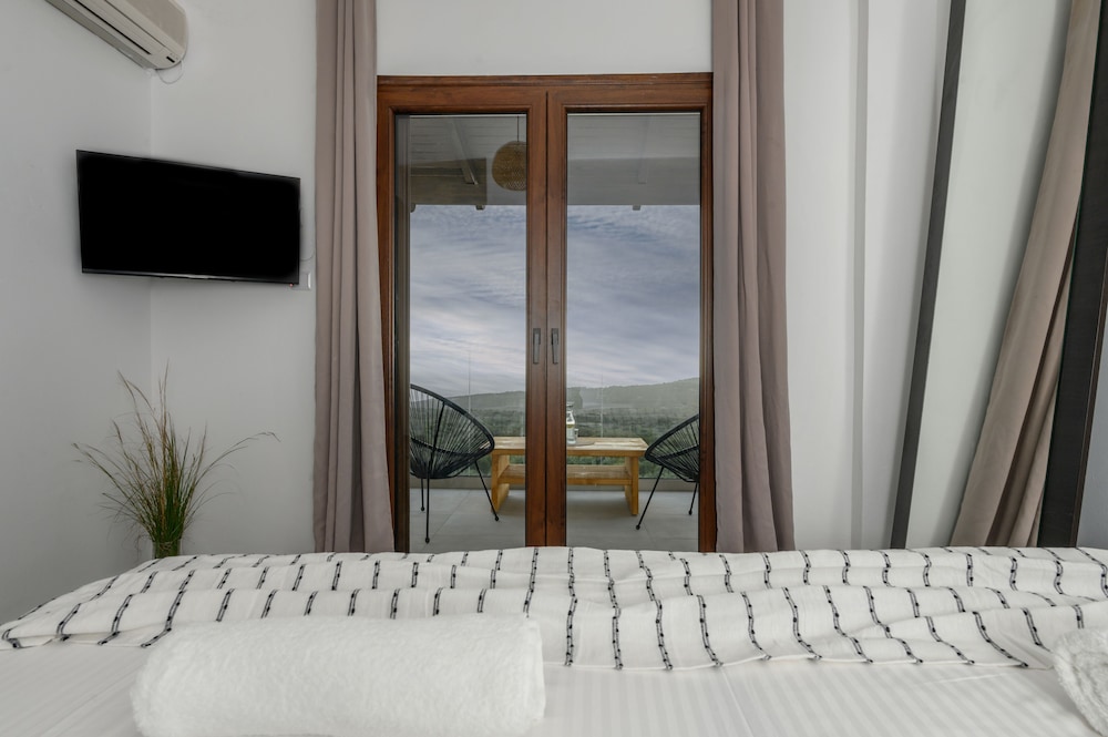 hilltop resort