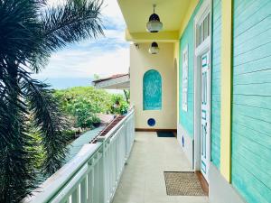 thaproban beach house