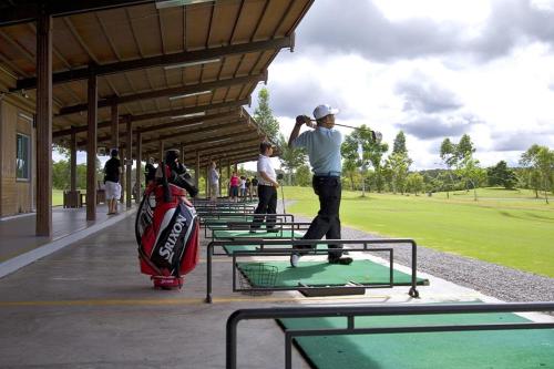 Eastwood Valley Golf Country Club,Marudi>>Kuching,3 star