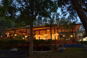 Phitharom Pp Resort,Ko Phi Phi>>Ao Nang,2.5 star